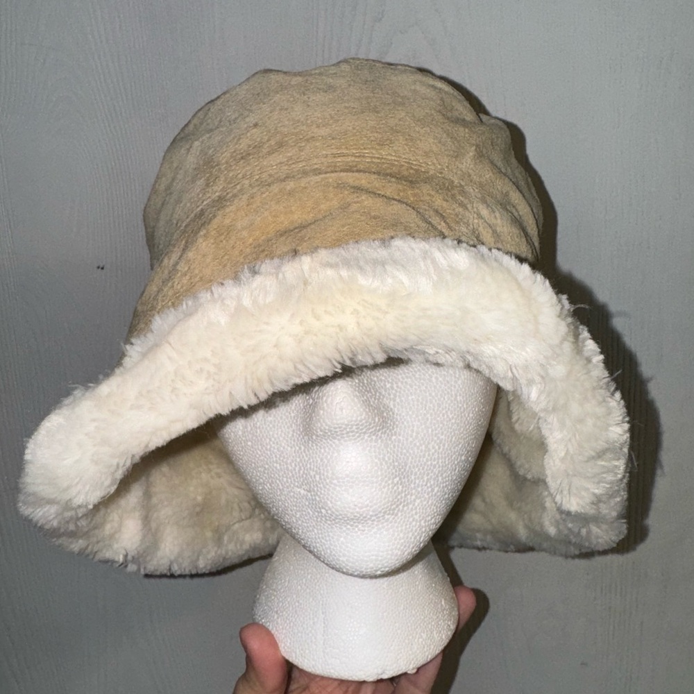 Wilson’s Leather Suede Bucket Hat